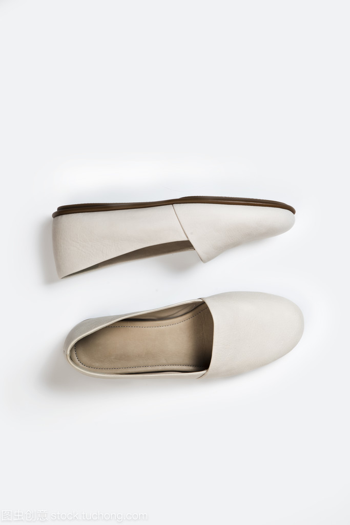 女人休閑灰色皮鞋 ;