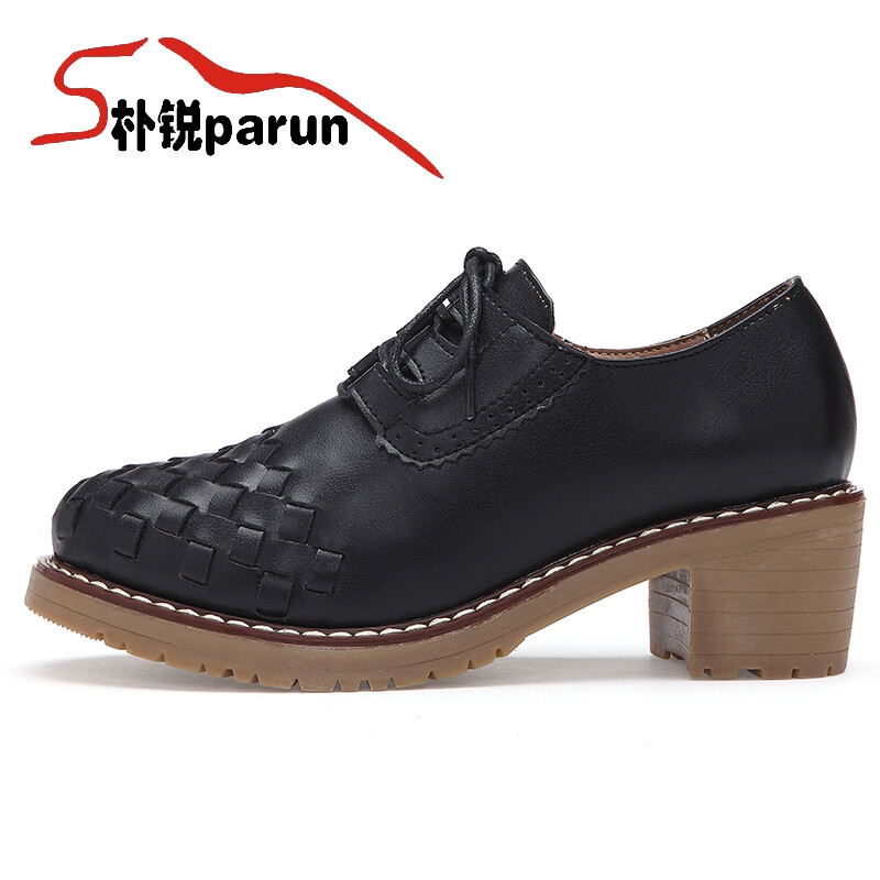 優(yōu)雅與舒適的融合 探索樸銳英倫中跟休閑單鞋的時(shí)尚魅力